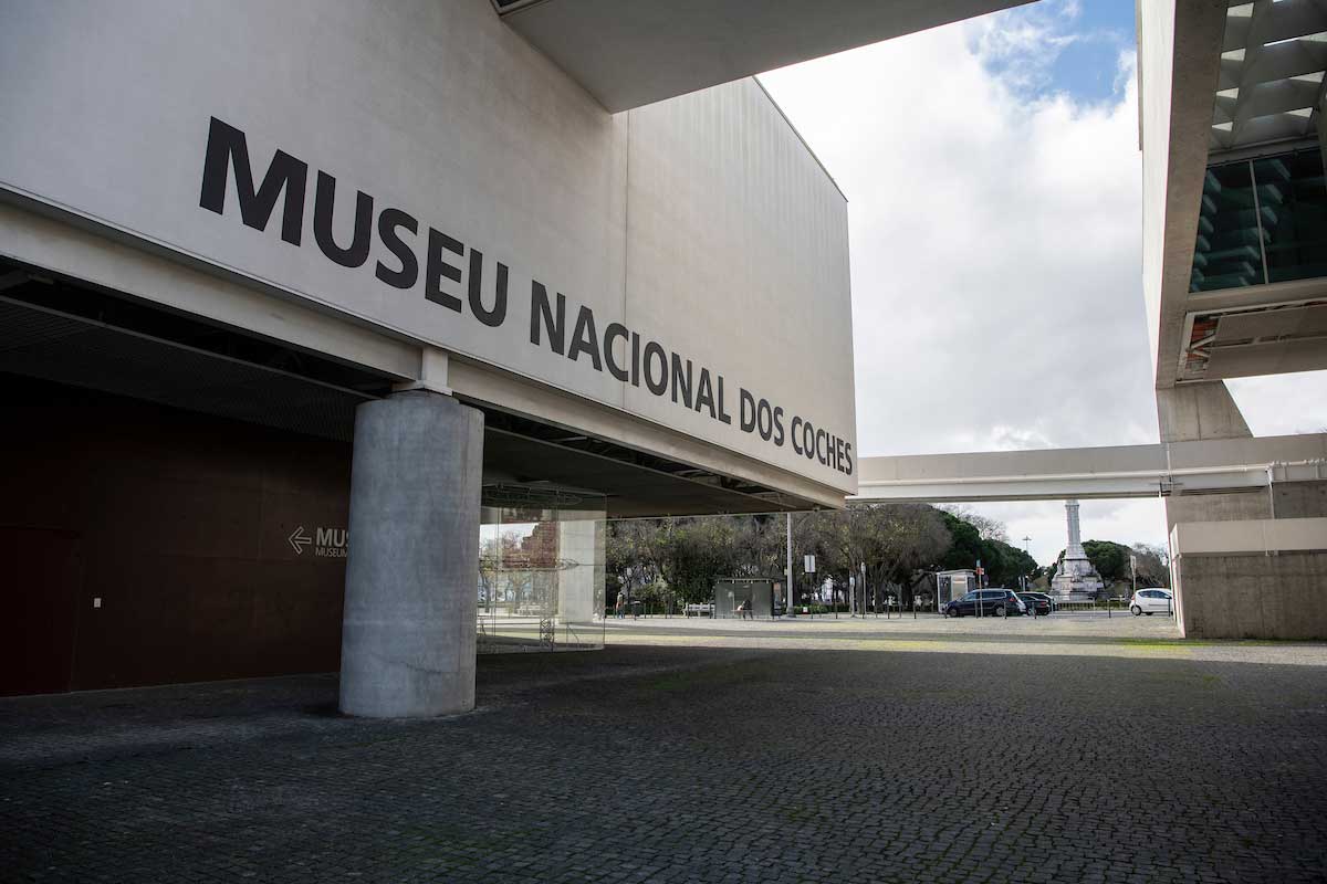 Museu Nacional dos Coches, Lugar, projeto e Obra