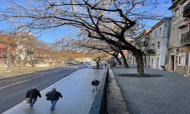 Paço da Rainha e Largo do Mitelo