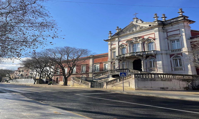 Paço da Rainha e Largo do Mitelo